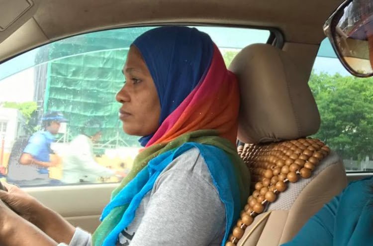 Female taxi driver Ainthu