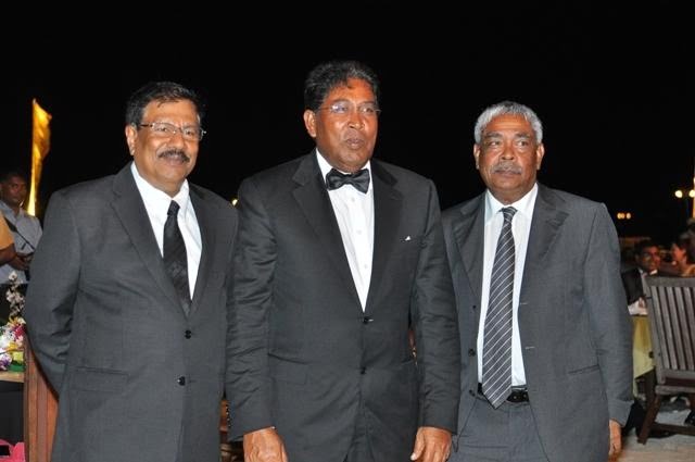 Maldives tourism bigheads