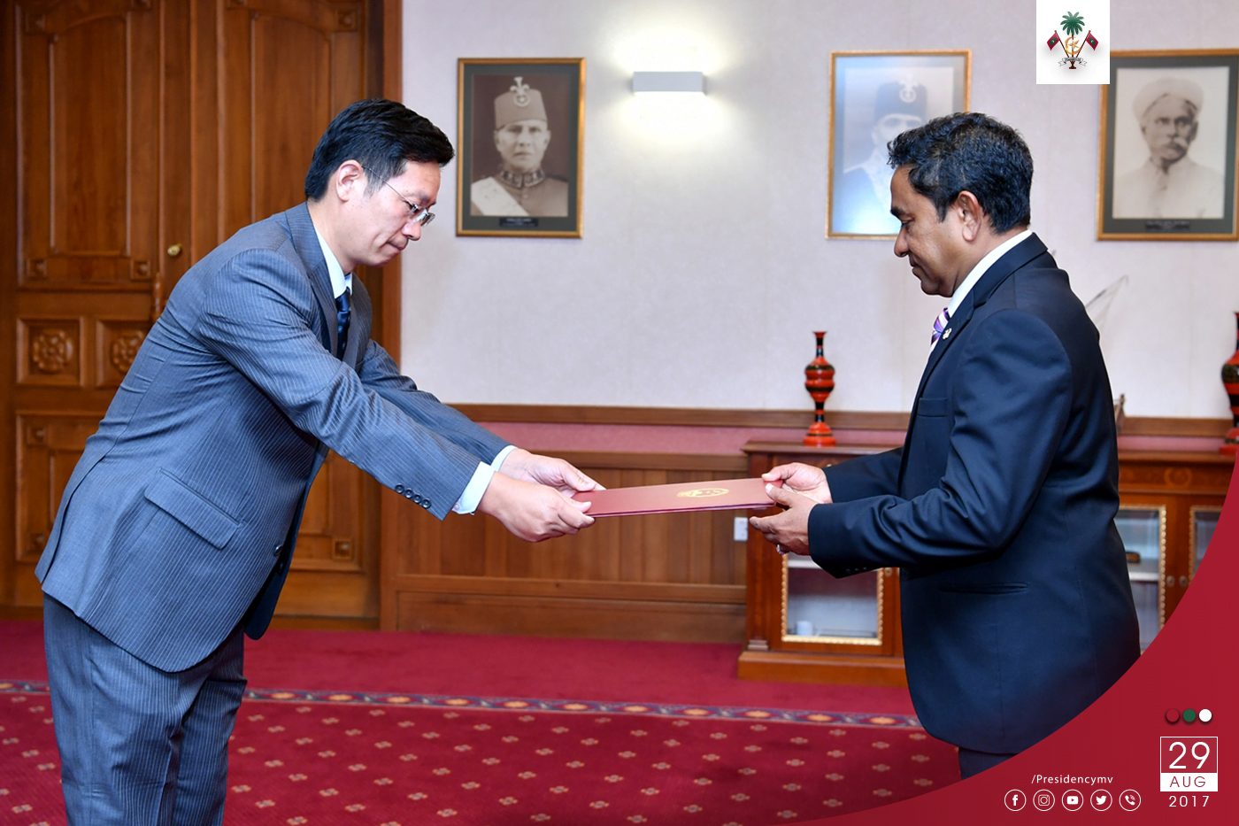 The Ambassador of China Presents his Credentials to the President – Press Releases