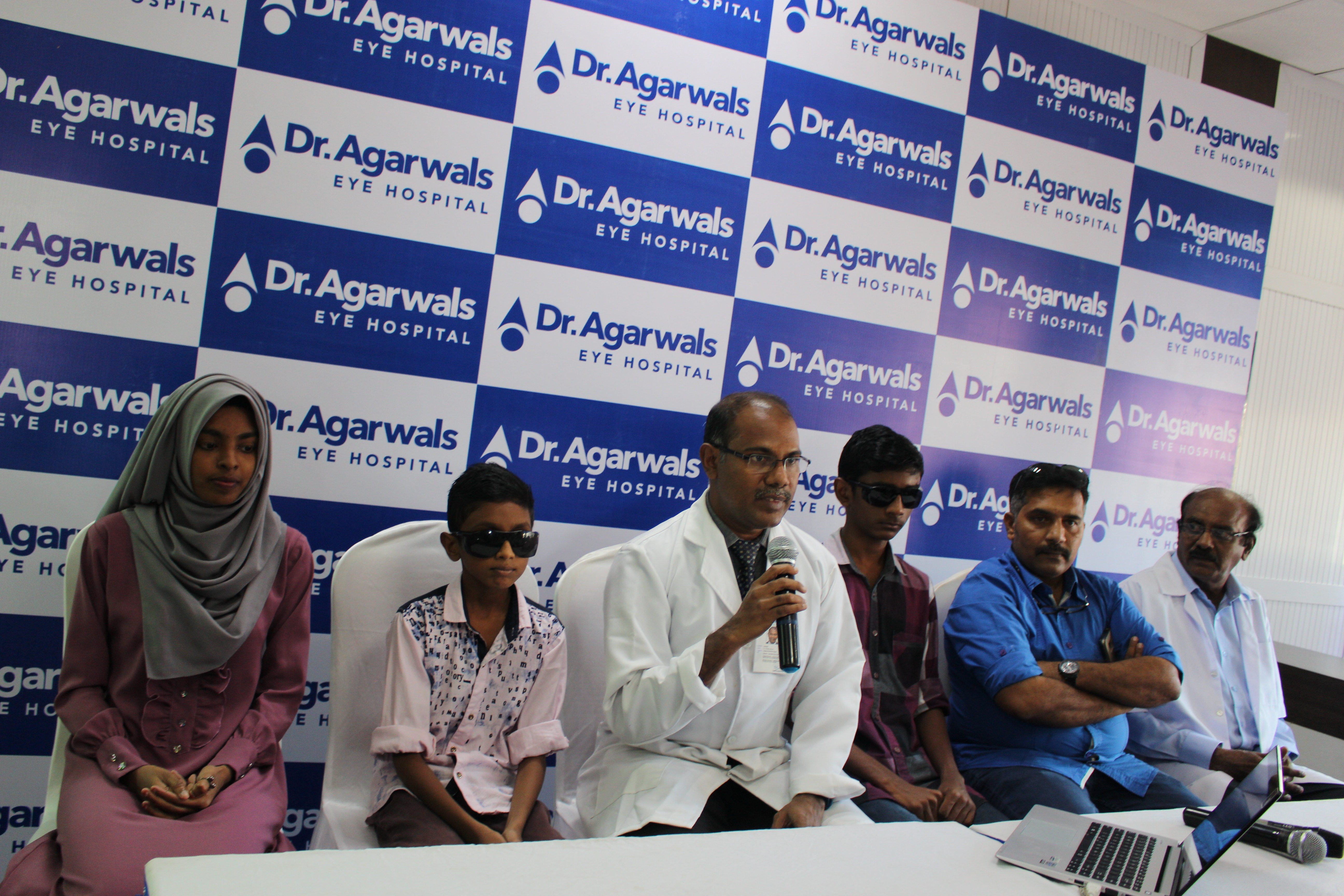 Master Hussain Ash-Ham Naseem, (Age 12), Dr. Lionel Raj D, Regional Medical Director, Dr. Agarwal’s Eye Hospital and Master Ahamed Zayan Shareet, (Age 15)