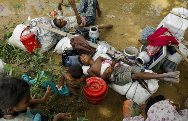 Rohingya refugees at Bangladesh border