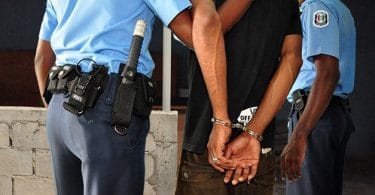 police makes an arrest