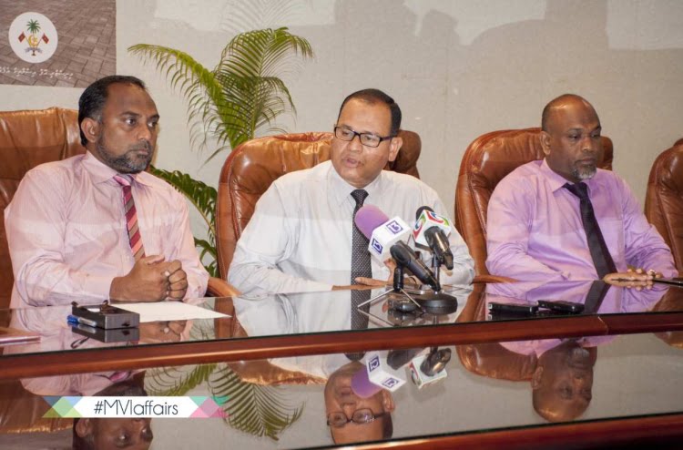 Members of the state committee, assembled to coordinate a nationwide movement to relieve the plight of the persecuted Rohingya Muslims in Myanmar, speak at press conference. PHOTO/ISLAMIC MINISTRY