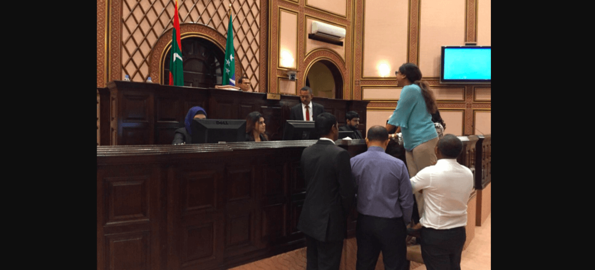Majlis resumes with five-foot wall around embattled speaker