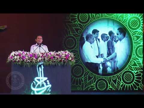 President and First Lady meet senior citizens