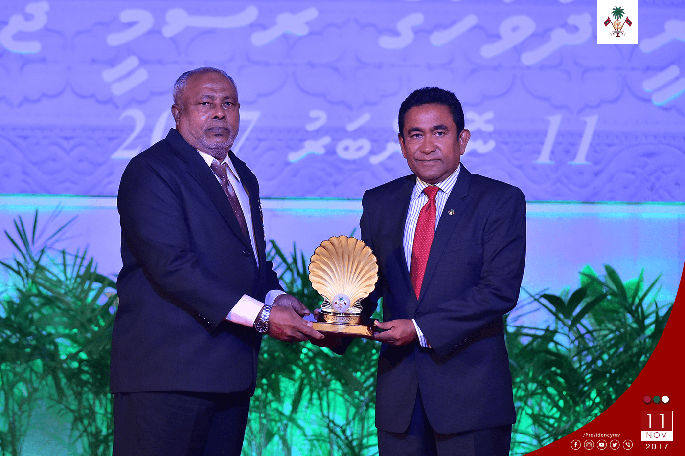 President Yameen presents National Award of Honour and National Award of Recognition Conferred – Press Releases