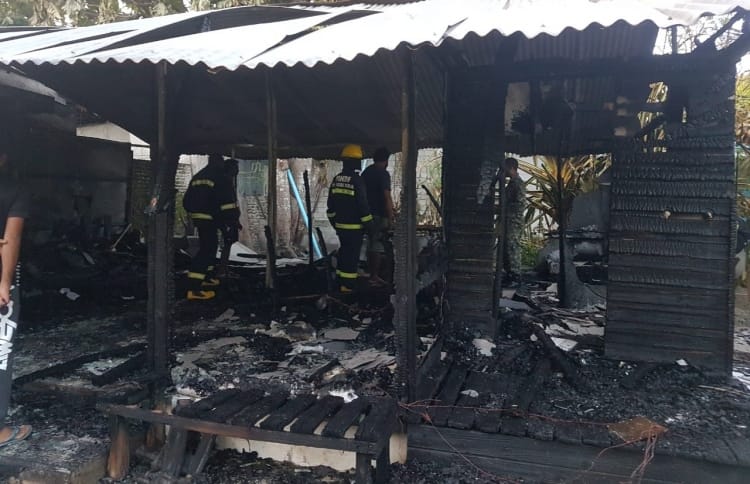MNDF at the burnt Rasdhoo Dive centre