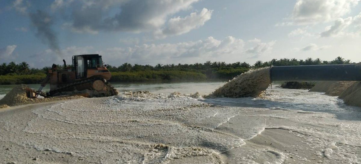 “Oh, we’re sinking, look” – The Maldives and the environment