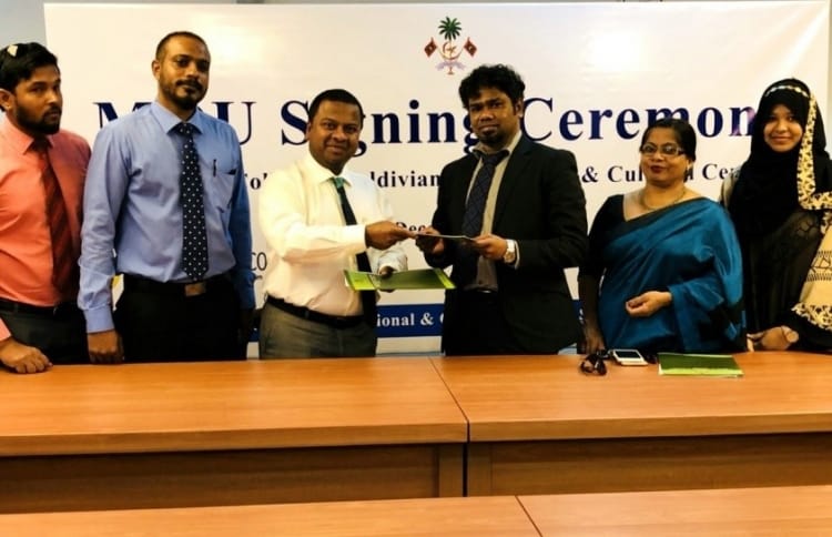 Sri Lanka's Spectrum College and Embassy of Maldives sign and exchange agreements for Spectrum to provide special discounts to Maldivian students that enroll at the college via MECC. PHOTO/EMBASSY OF MALDIVES
