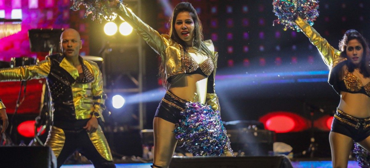 Islamist group concerned over scantily clad women in New Year show