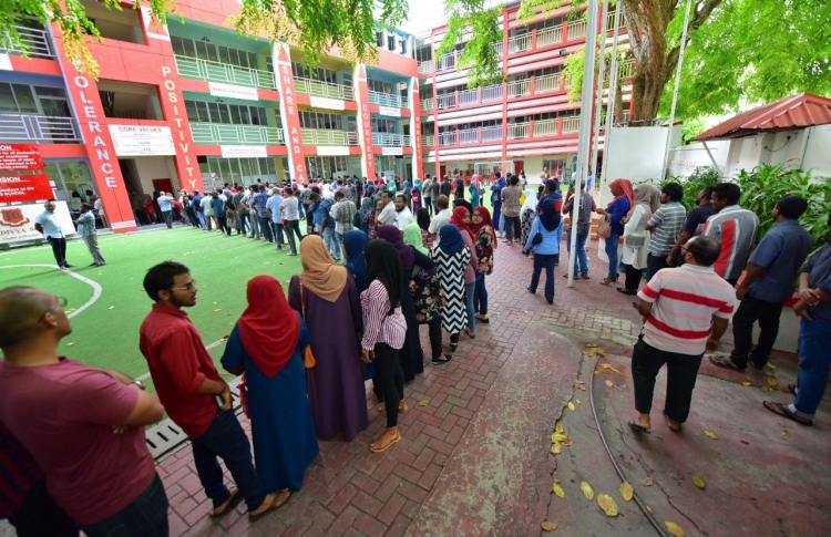Queues of voters on September 23rd
