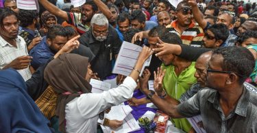 crowds gathered to get forms