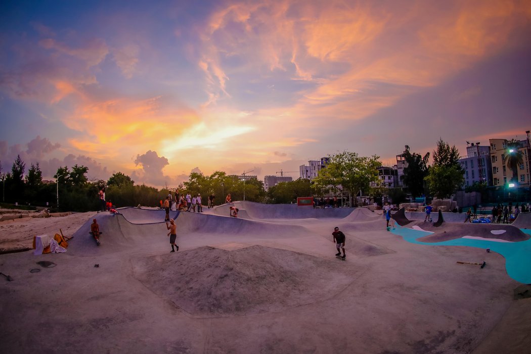 Testing the ramps under the setting sun © MOHAMED AHSAN
