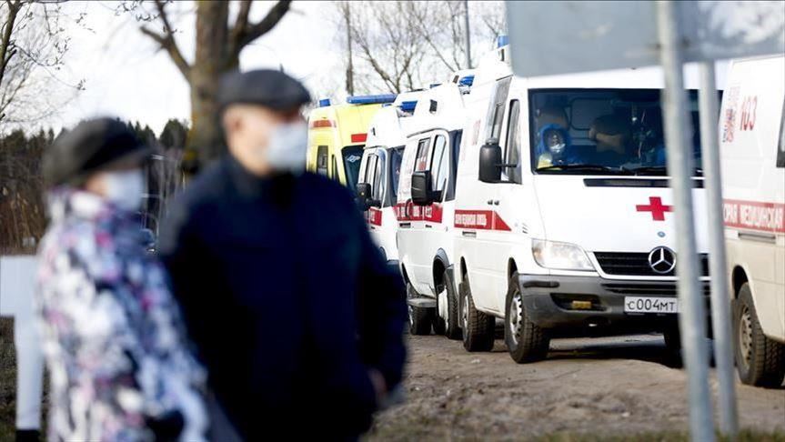 Russia: COVID-19 cases pass 105,000 after record high