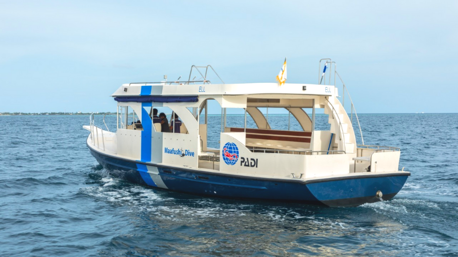 What Makes The Island Hopper 50 by Al Shaali Marine Stand Out from Others?