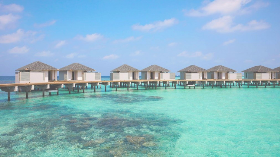 The Maldives Plans to Ditch Building Houses and Enable its Residents to Live in Overwater Bungalows!