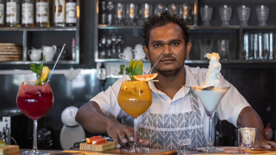 This Is What You Call Art in A Glass! Check Out These 5 Amazing Detox Drinks by Vilu Cafe`