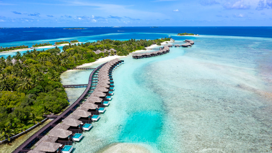 Sheraton Maldives Full Moon Resort & Spa Celebrates Success with World Luxury Awards and Hotel of the Year Awards