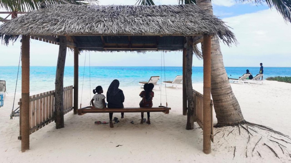 BML Supports to Establish a Community Picnic Area at Kan’doodhoo Beach