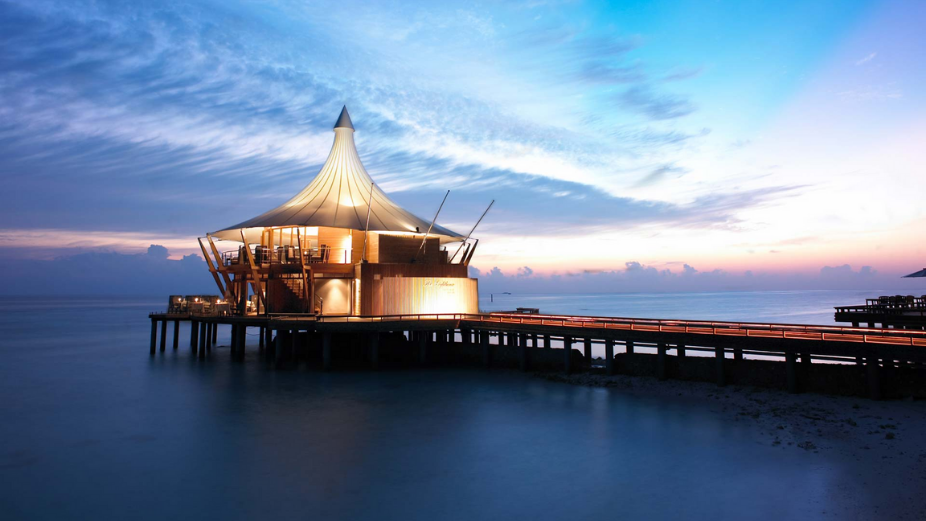 Baros Maldives Celebrates 15 Years of Fine Dining at its Lighthouse Restaurant