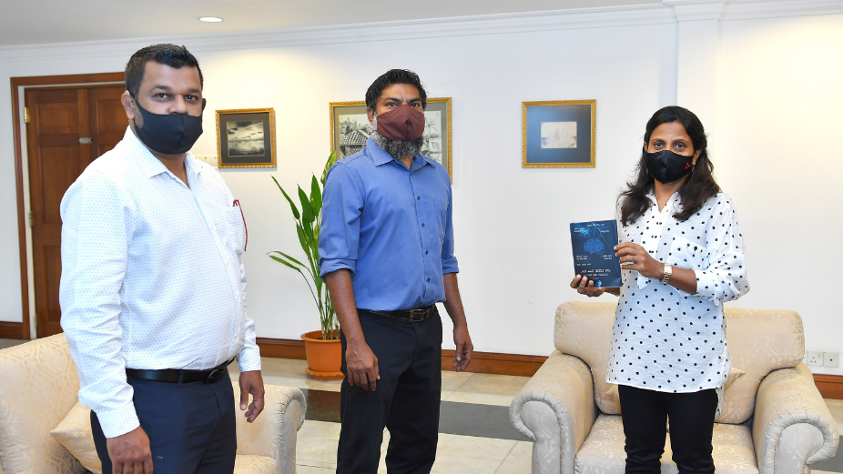 First Lady Launches Journey’s Book, Published to Help Protect Children from Substance Abuse